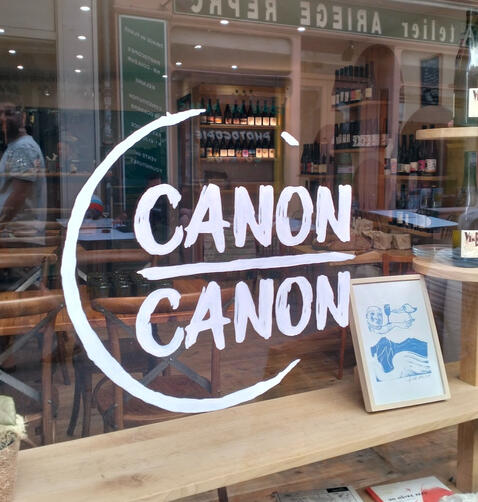 Vitrine- canon canon